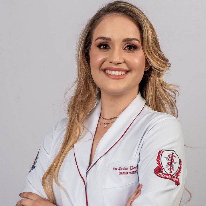 Lar. Clinic Odontologia - Dra Larissa Gomes Castro